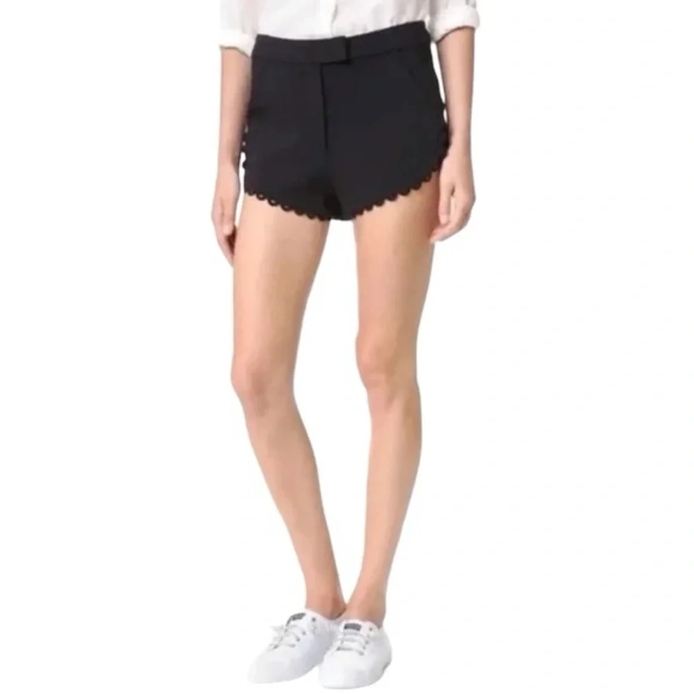 ALC Women’s Lucas Scalloped Crepe Short Black Size 6
